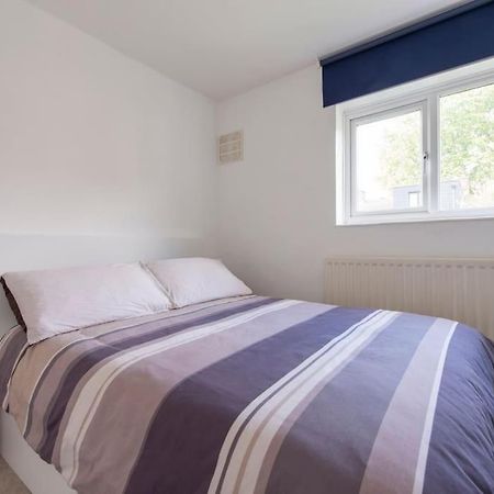 Lovely 2-Bed 15 Minutes To Central London Exterior photo