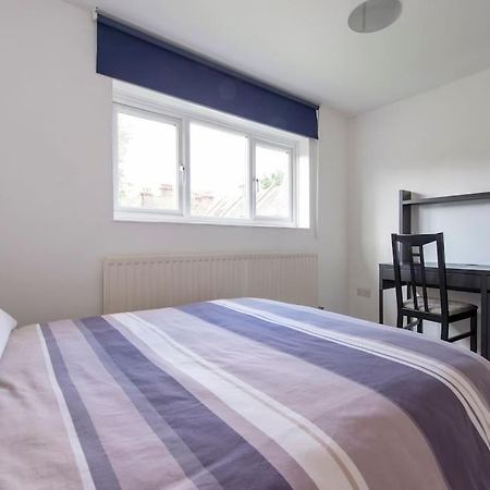 Lovely 2-Bed 15 Minutes To Central London Exterior photo