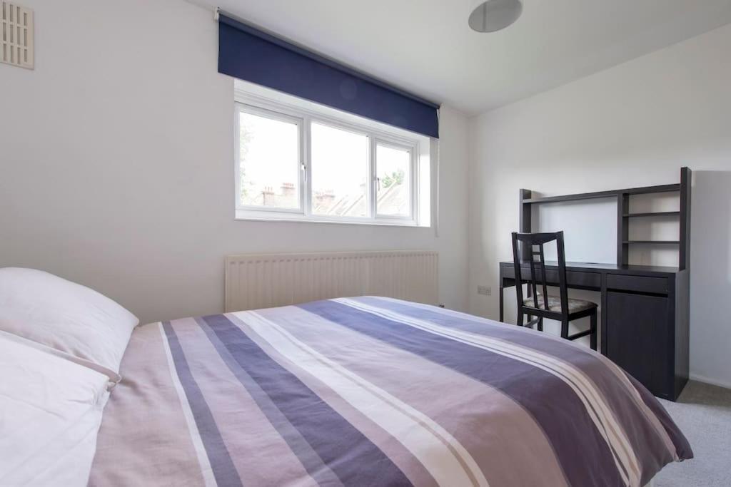 Lovely 2-Bed 15 Minutes To Central London Exterior photo