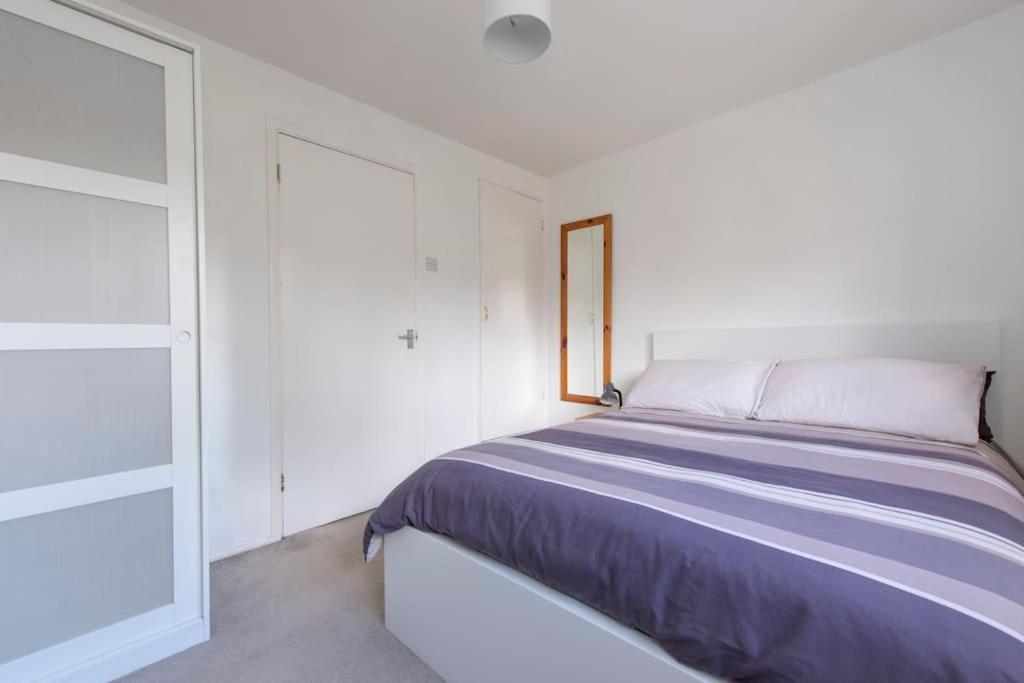 Lovely 2-Bed 15 Minutes To Central London Exterior photo