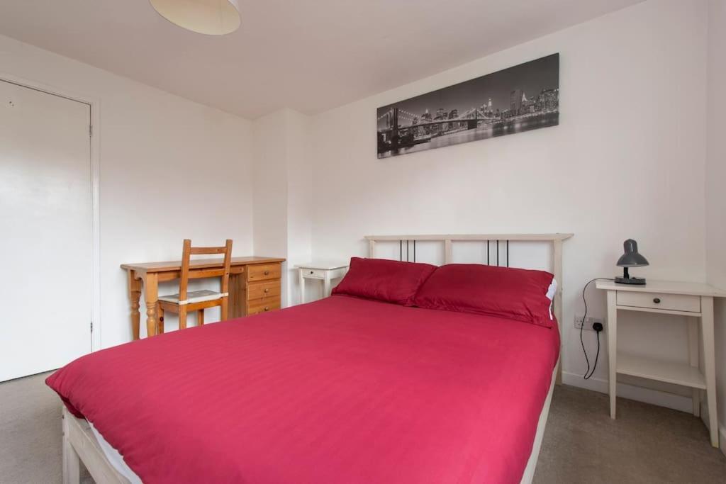Lovely 2-Bed 15 Minutes To Central London Exterior photo