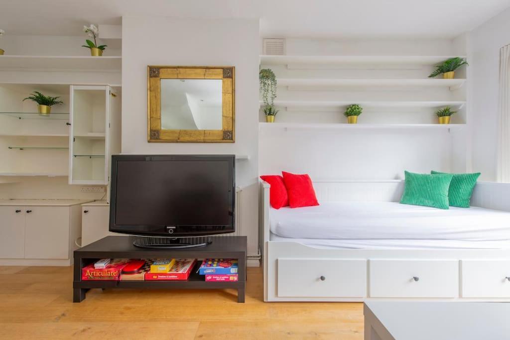 Lovely 2-Bed 15 Minutes To Central London Exterior photo