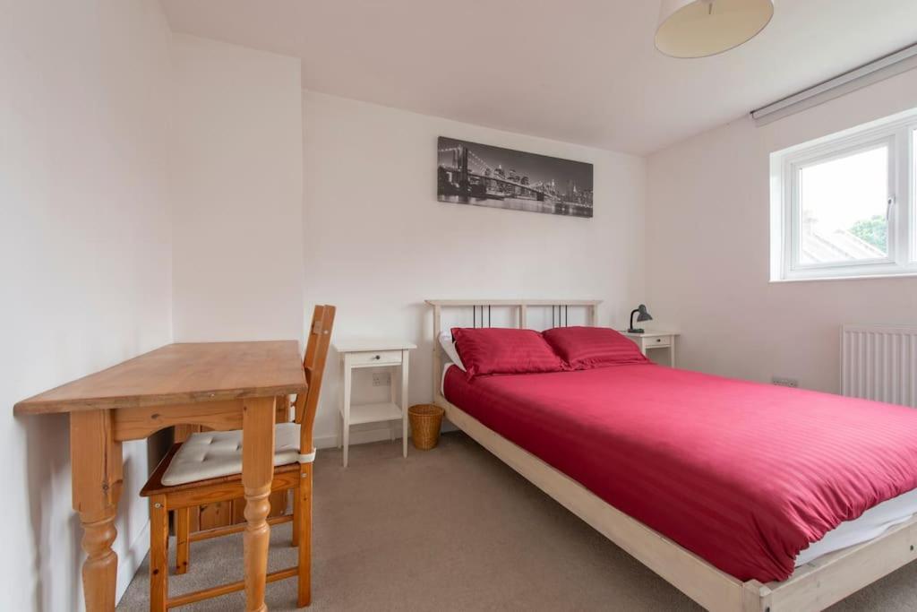 Lovely 2-Bed 15 Minutes To Central London Exterior photo