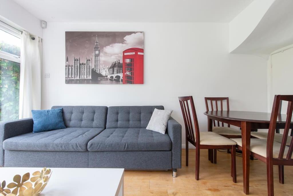 Lovely 2-Bed 15 Minutes To Central London Exterior photo